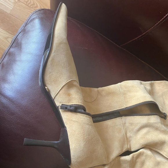 DAVOS GOMMA SUEDE  HEELED    CALF  BOOTS. - Picture 3 of 3